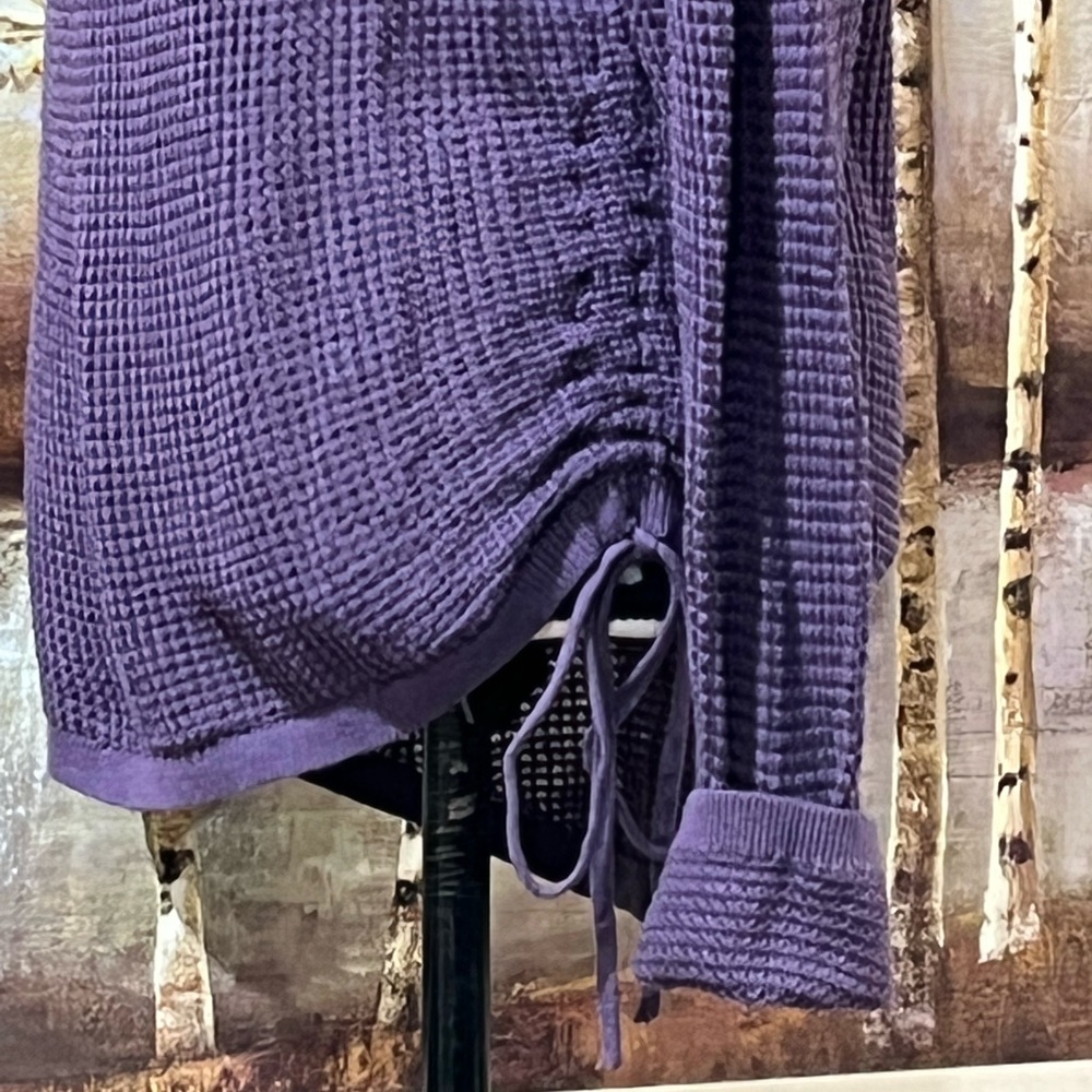 EUC EXPRESS Purple Loose Knit Top with Adjustable Side Rushing - Picture 3 of 8
